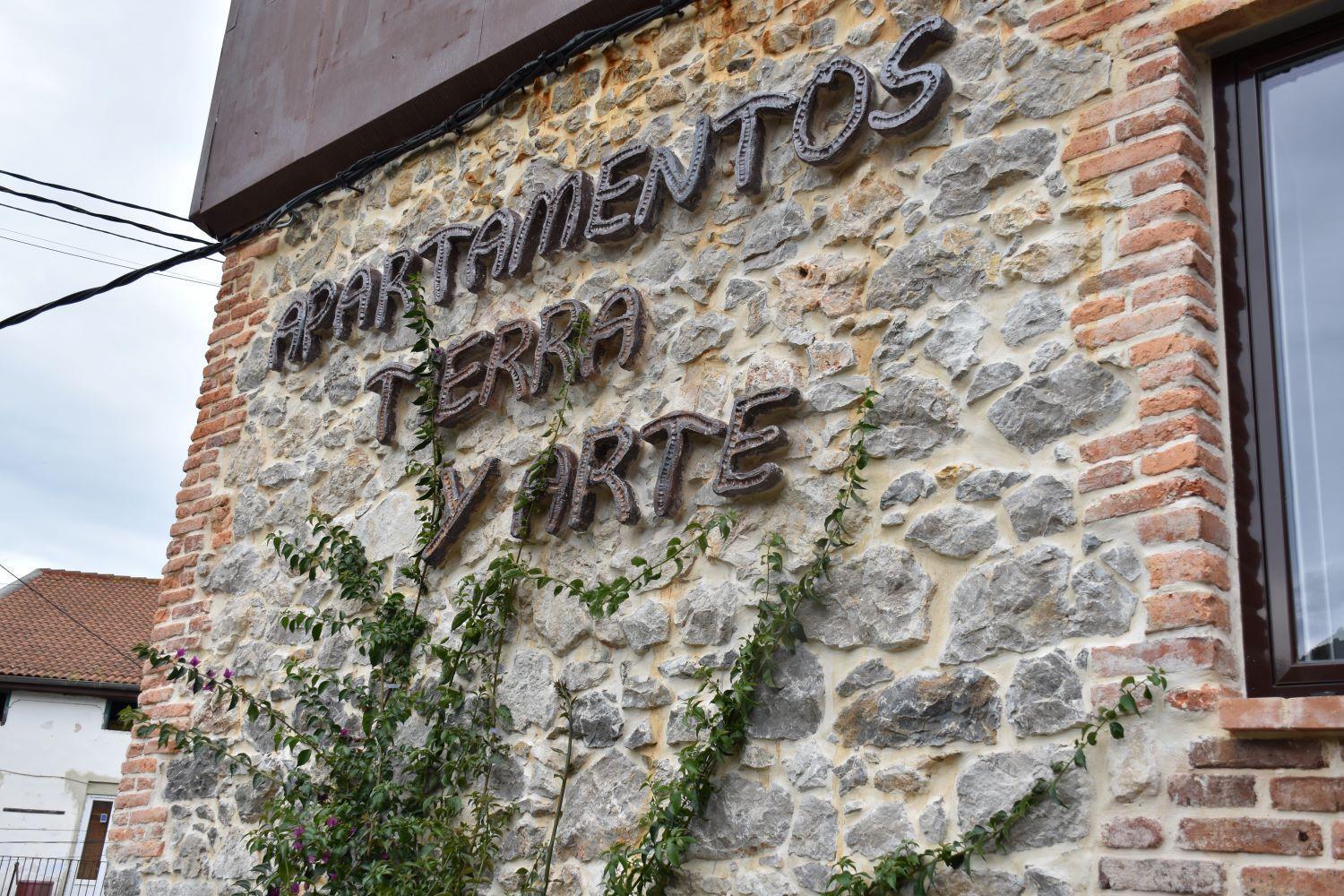 Apartamentos Tierra Y Arte Santoña Esterno foto