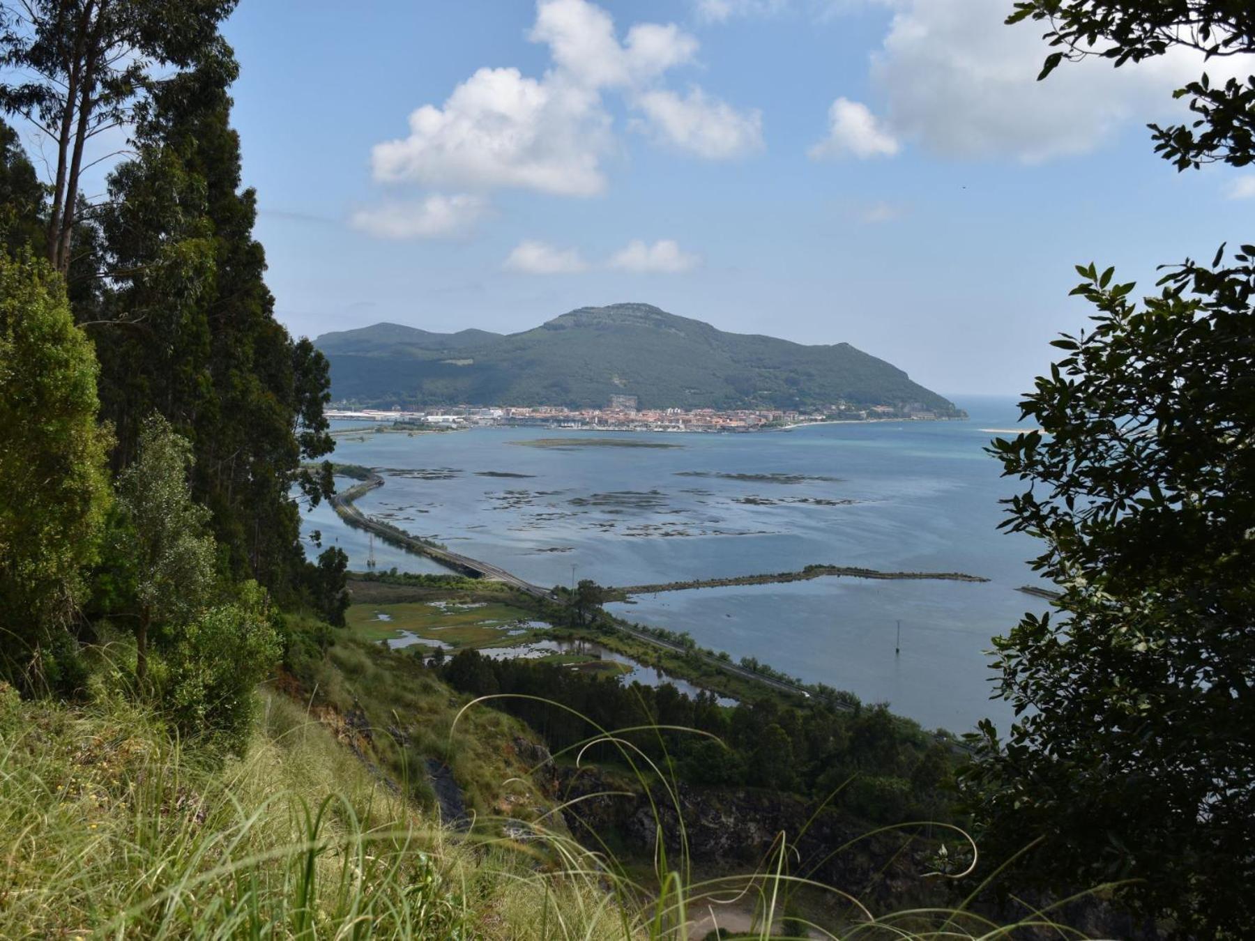 Apartamentos Tierra Y Arte Santoña Esterno foto