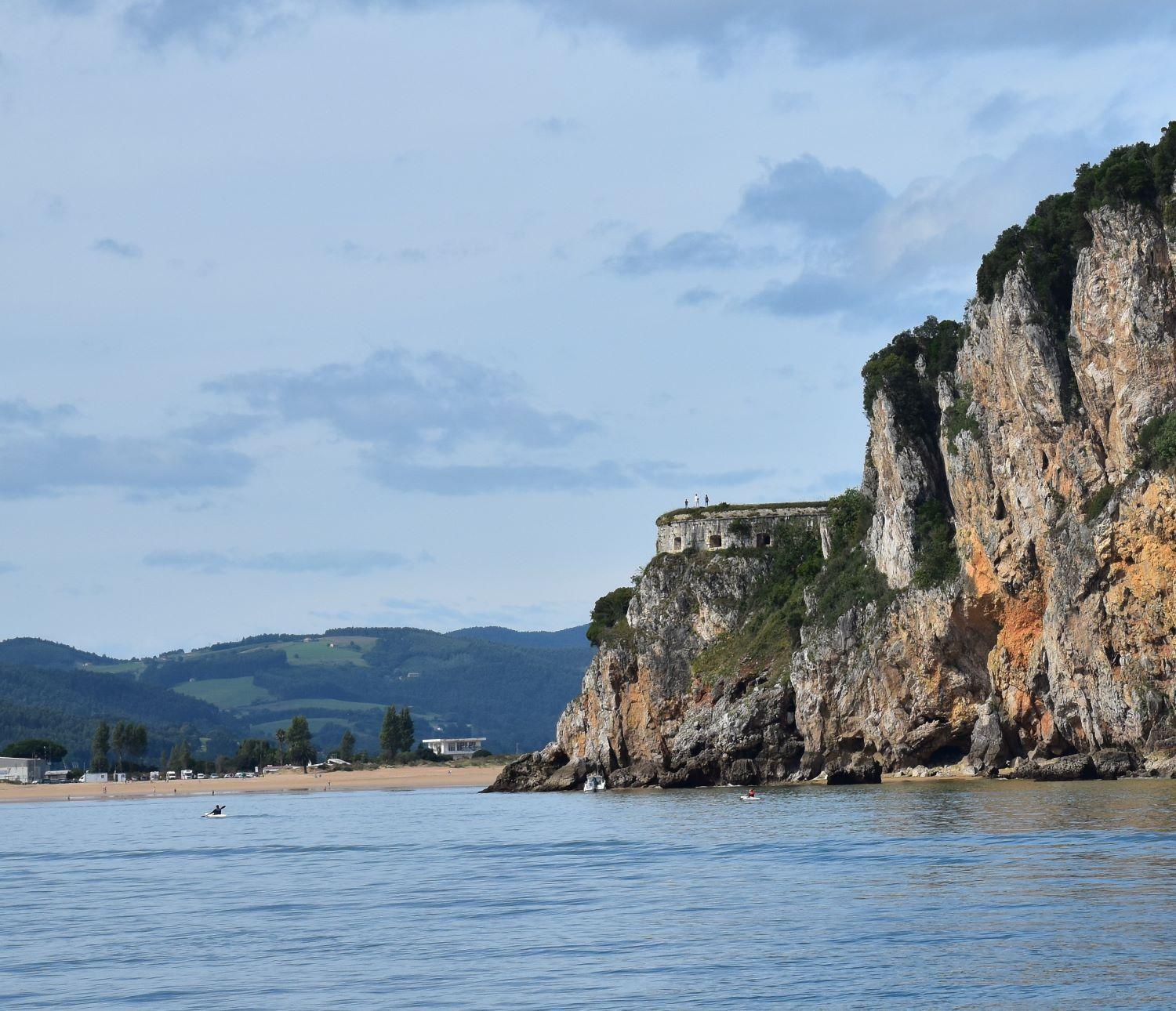 Apartamentos Tierra Y Arte Santoña Esterno foto